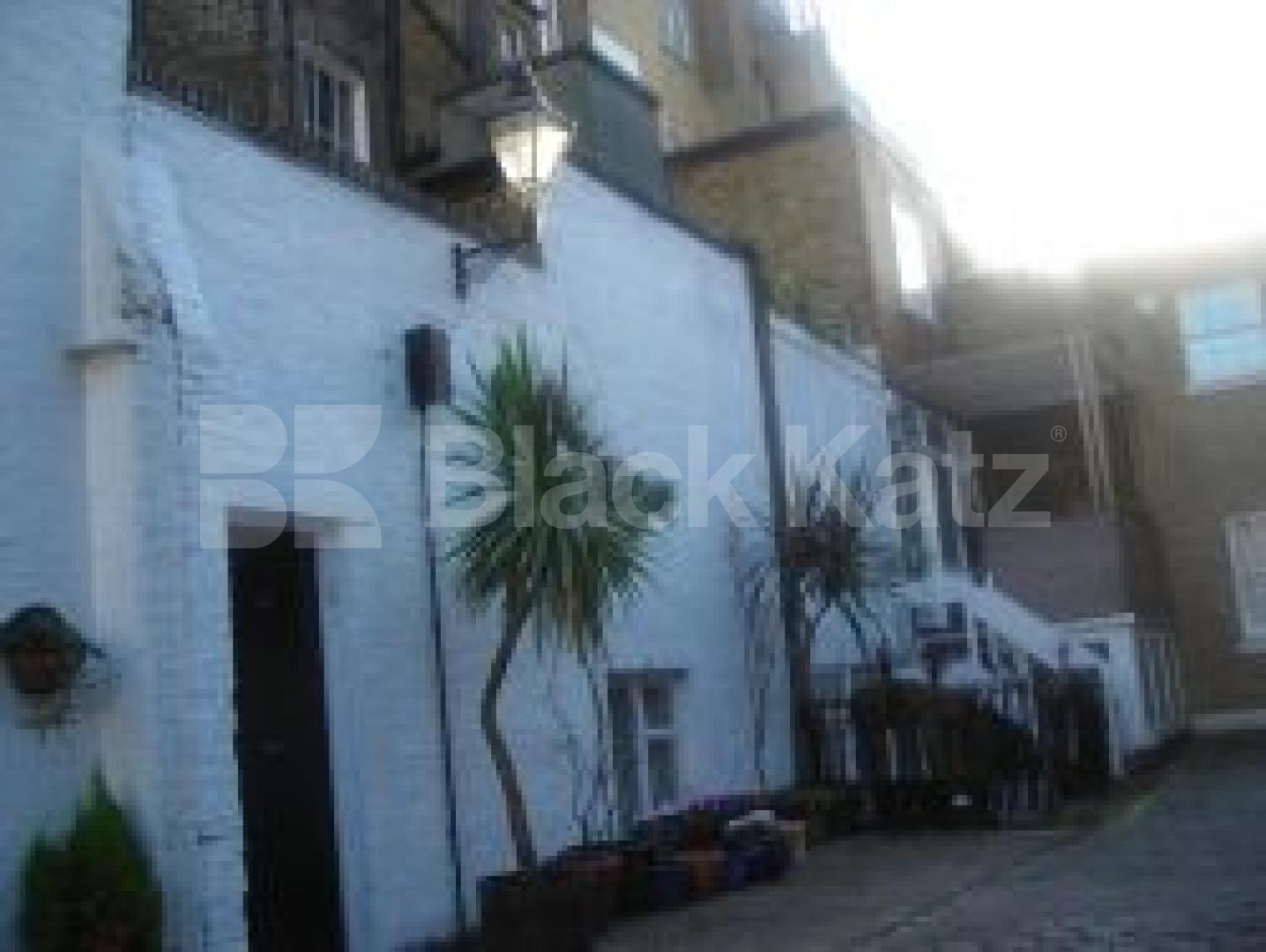 			1 Bedroom, 1 bath, 1 reception Flat			 Braiston Mews East, MARYLEBONE W1
